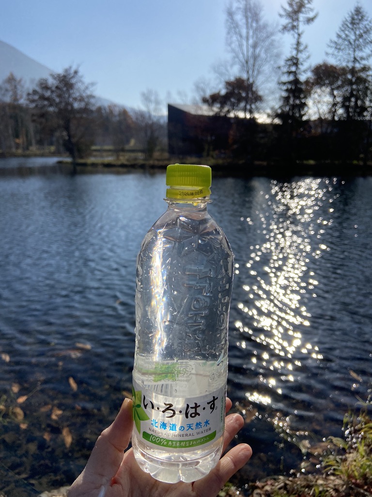 いろはすの水の空きボトル